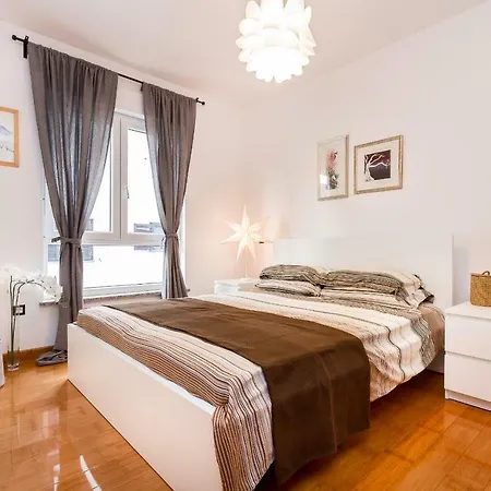 City Stylish Apartment Pula Exterior foto